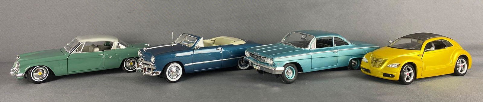 Group of 4 Maisto die-cast vehicles (1 of 6)