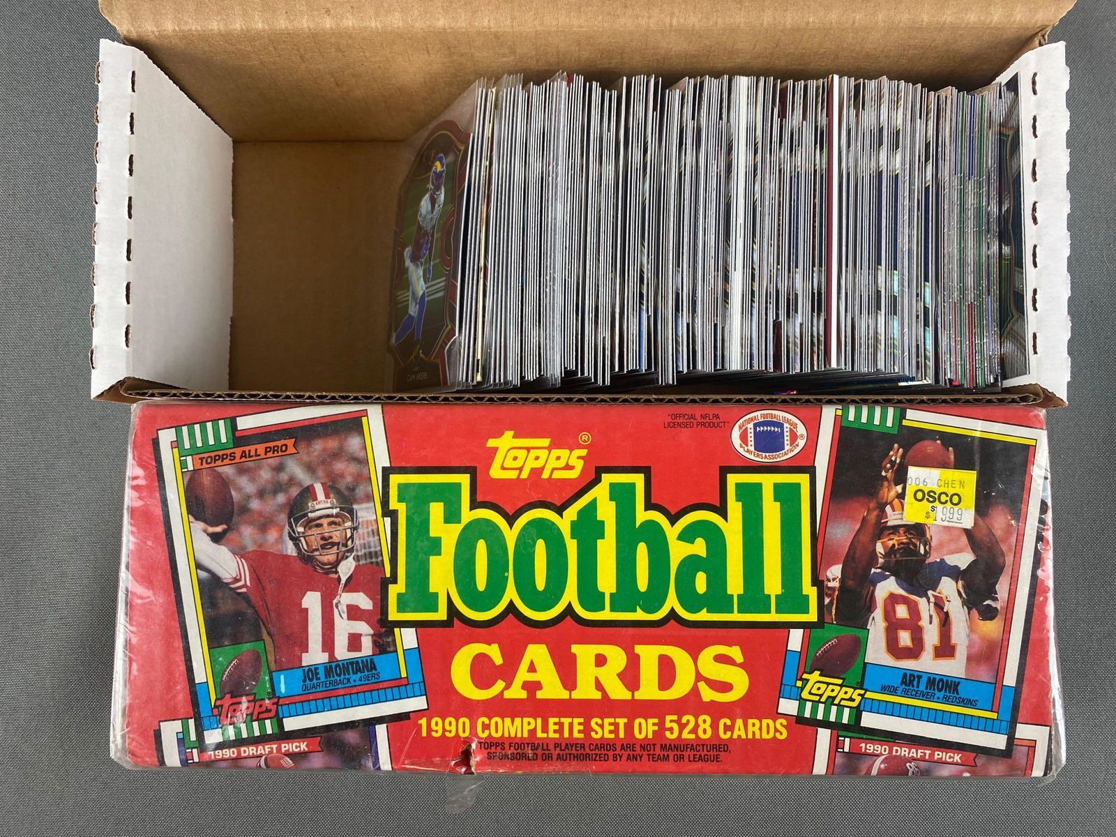 Group of 2 boxes NFL collector cards (1 of 3)
