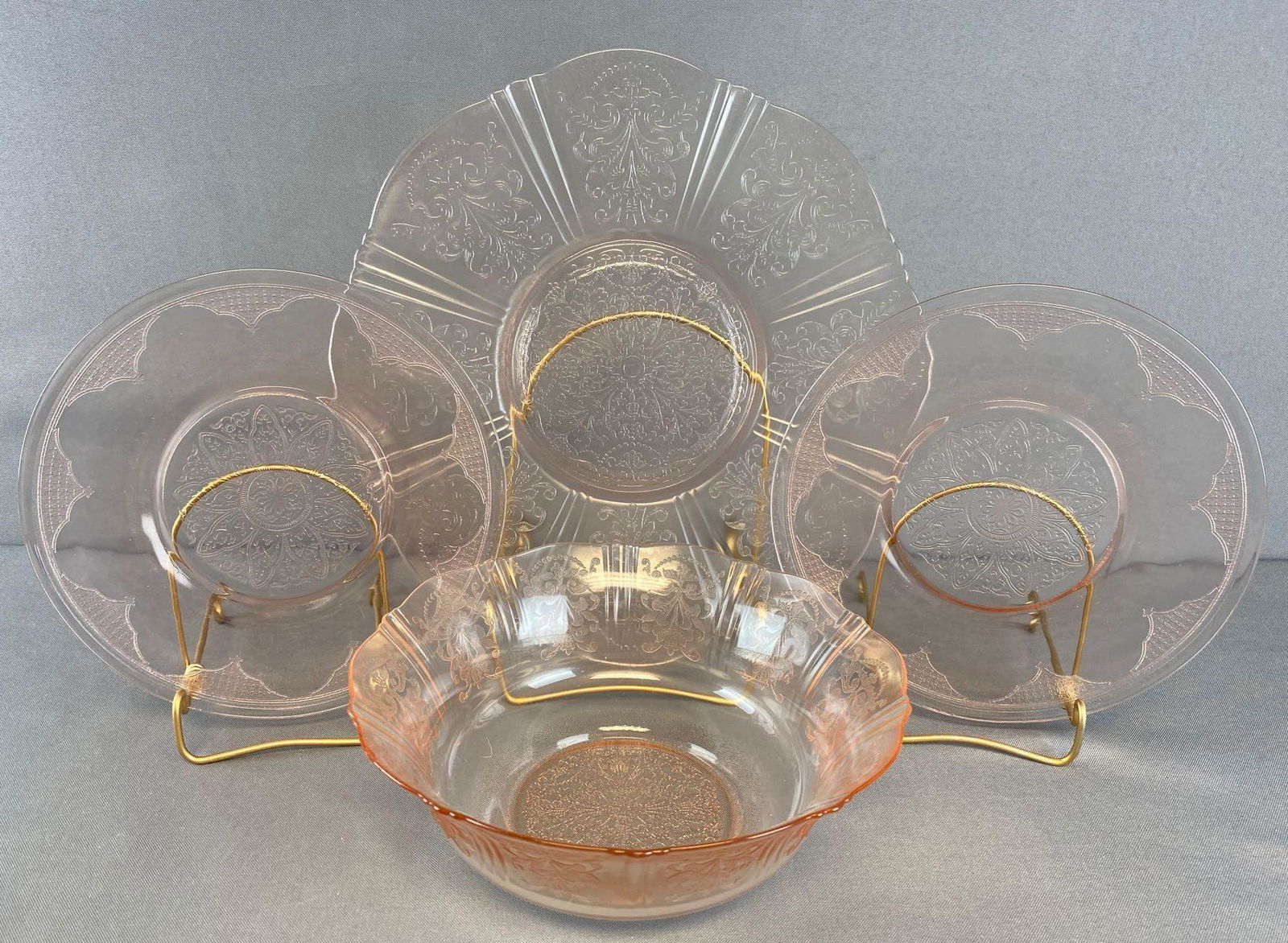 4 piece group Pink depression glass (1 of 4)