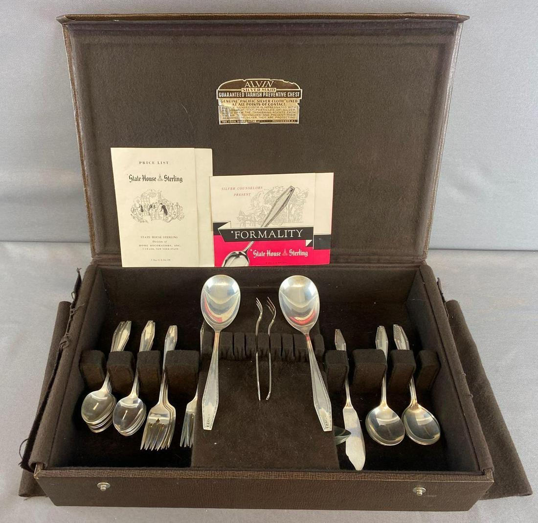 42 piece State House Sterling silverware in chest (1 of 4)