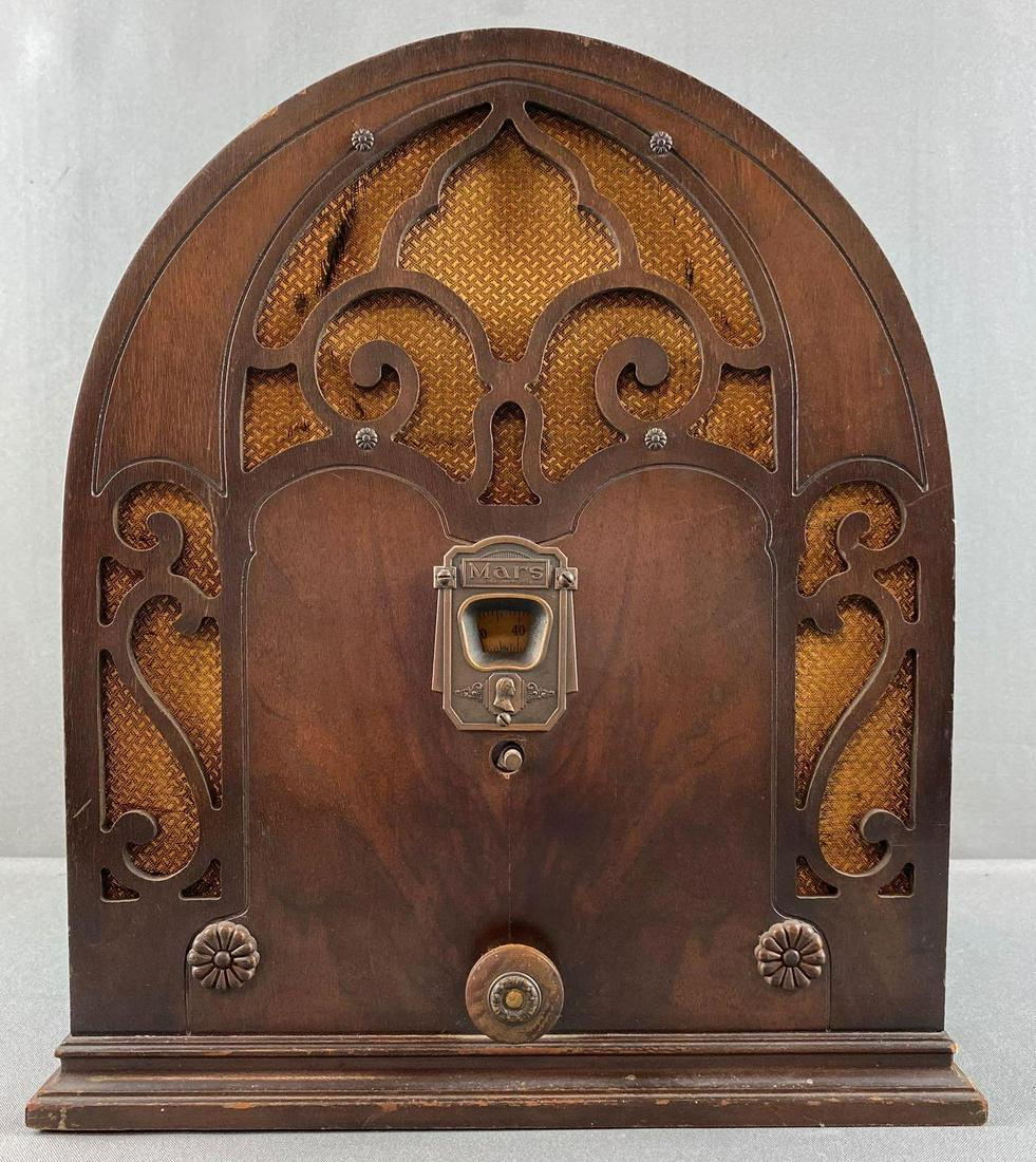 Mars Model 4 4 Tube Cathedral Radio (1 of 3)