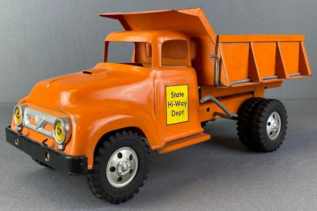 Tonka Toys Hi Way Dump Truck: No. 980, 1956, 13X6X6 inches