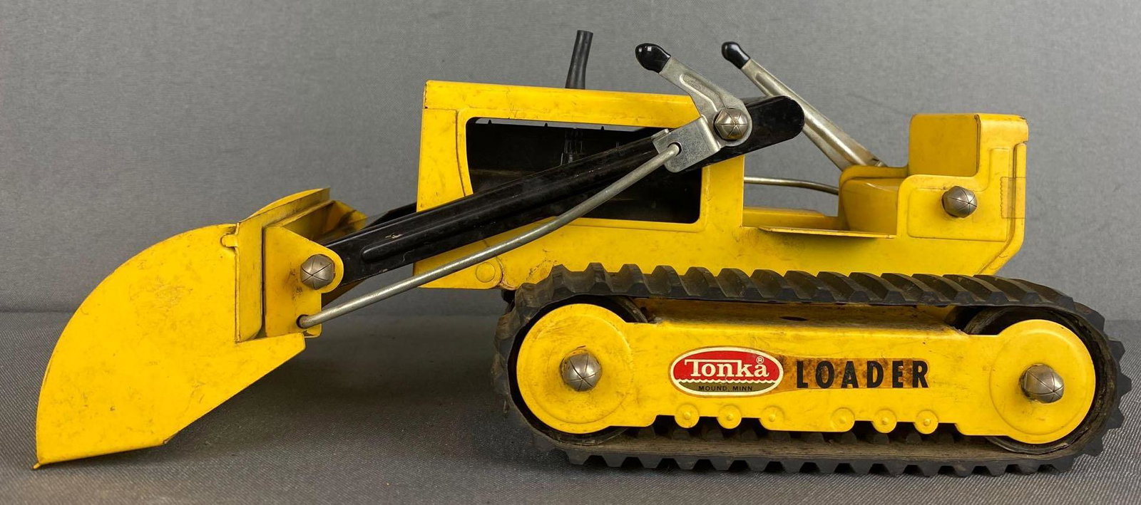 Tonka Toys pressed steel Front End Loader: 11.5x4.5x4.5 inches