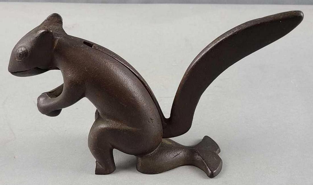 Cast iron squirrel nut cracker: 9 x 6 inches