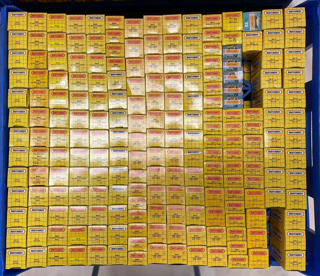 Group of assorted Matchbox die-cast vehicles (1 of 5)