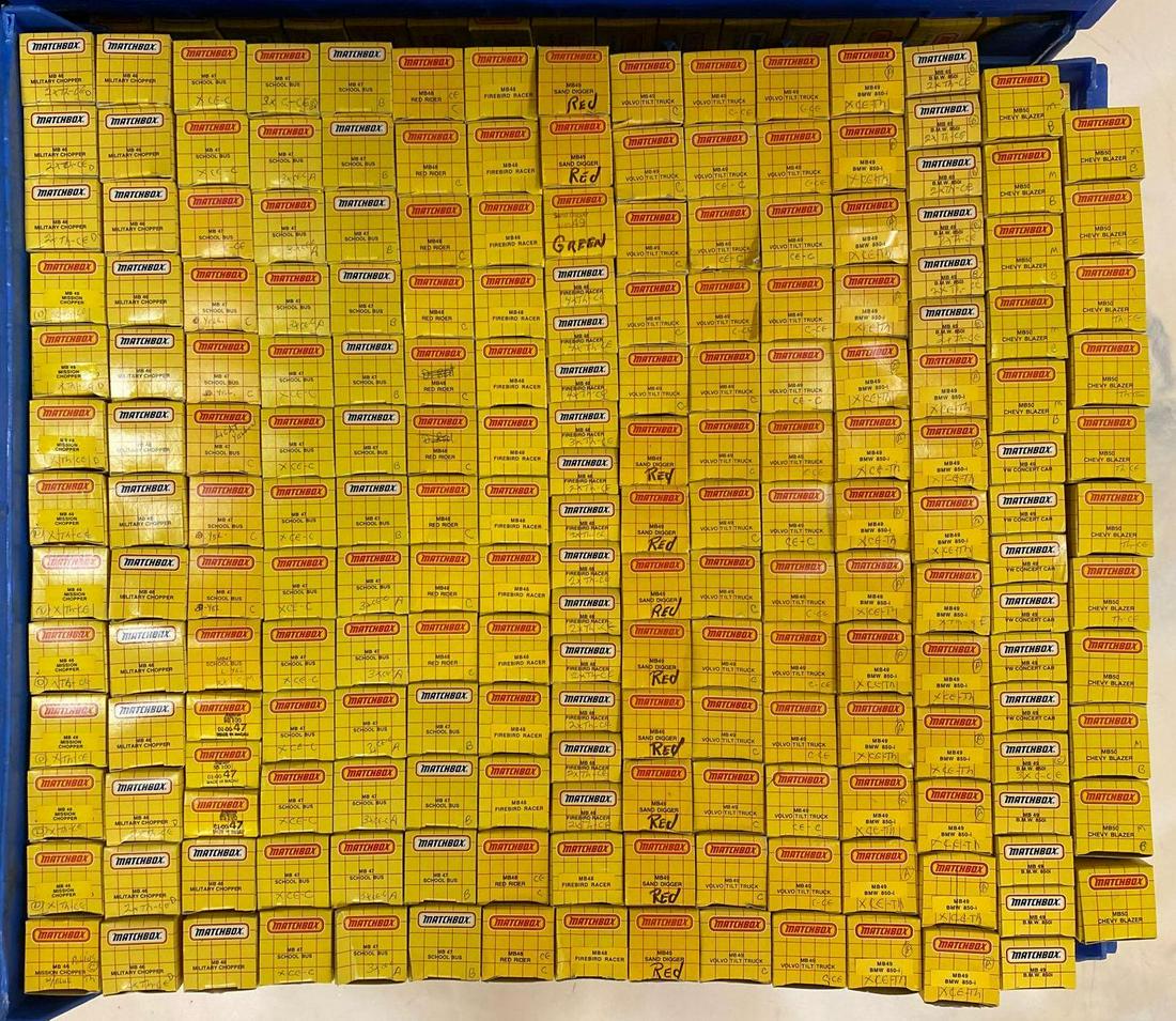 Group of assorted Matchbox die-cast vehicles (1 of 6)