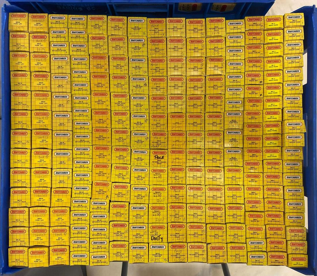 Group of assorted Matchbox die-cast vehicles (1 of 6)