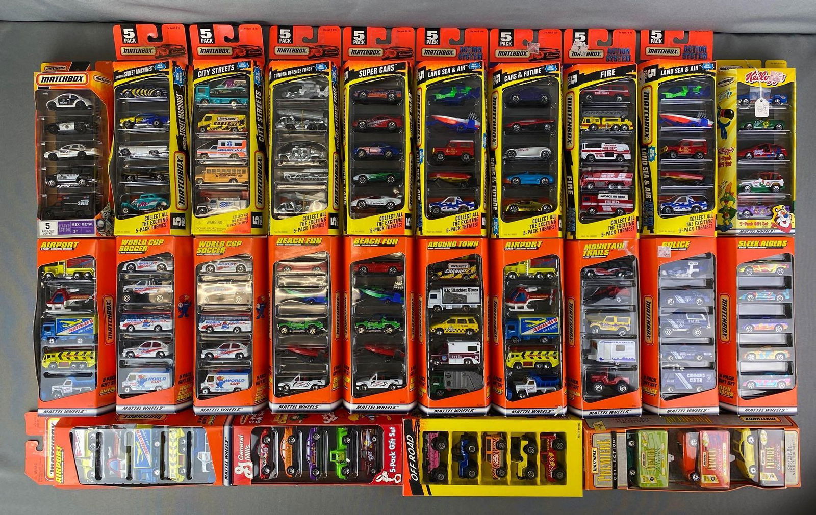 Group of 25 Matchbox 5 Vehicle Sets (1 of 8)