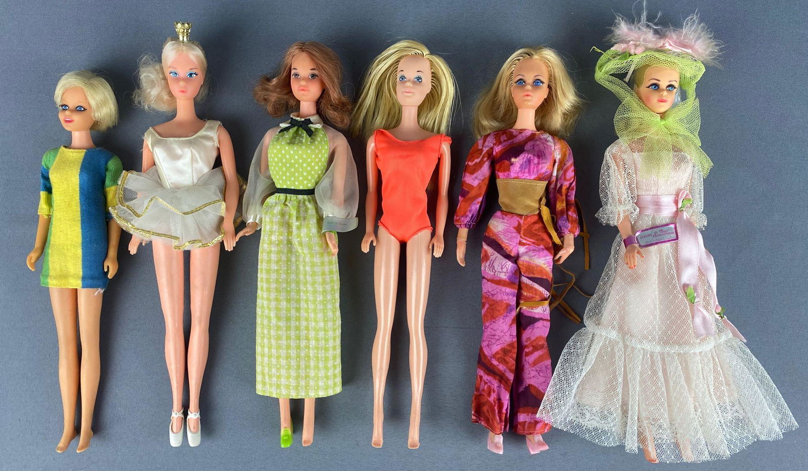 Group of 6 assorted Barbie Fashion Dolls (1 of 6)