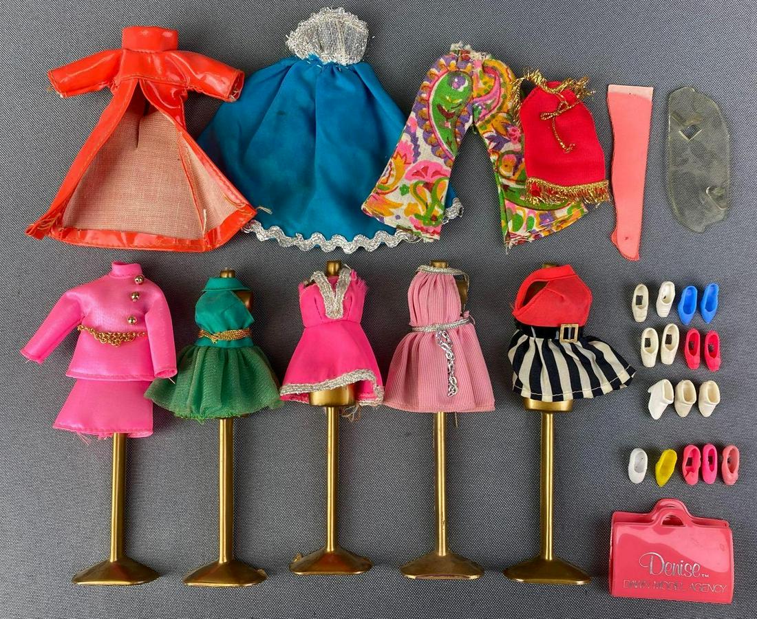 Group of Dawn and Her Friends Doll Accessories (1 of 6)