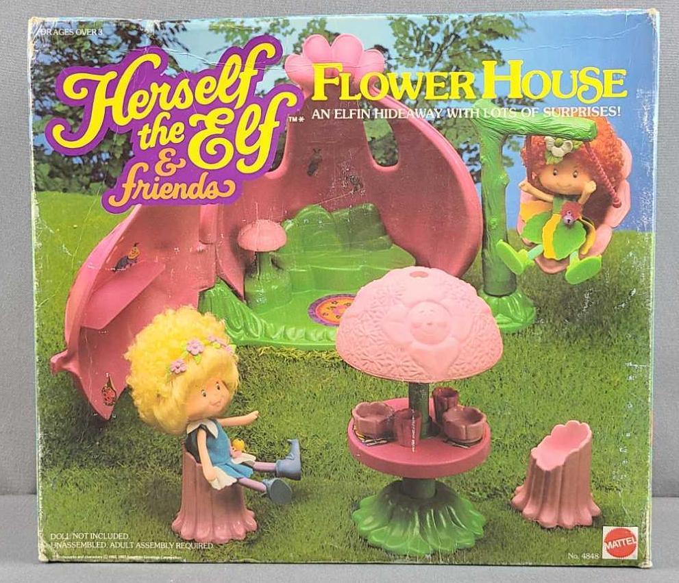 Herself the Elf Flower House: Sealed in original box. Mattel 1982. Box measures 13.5 x 12 inches