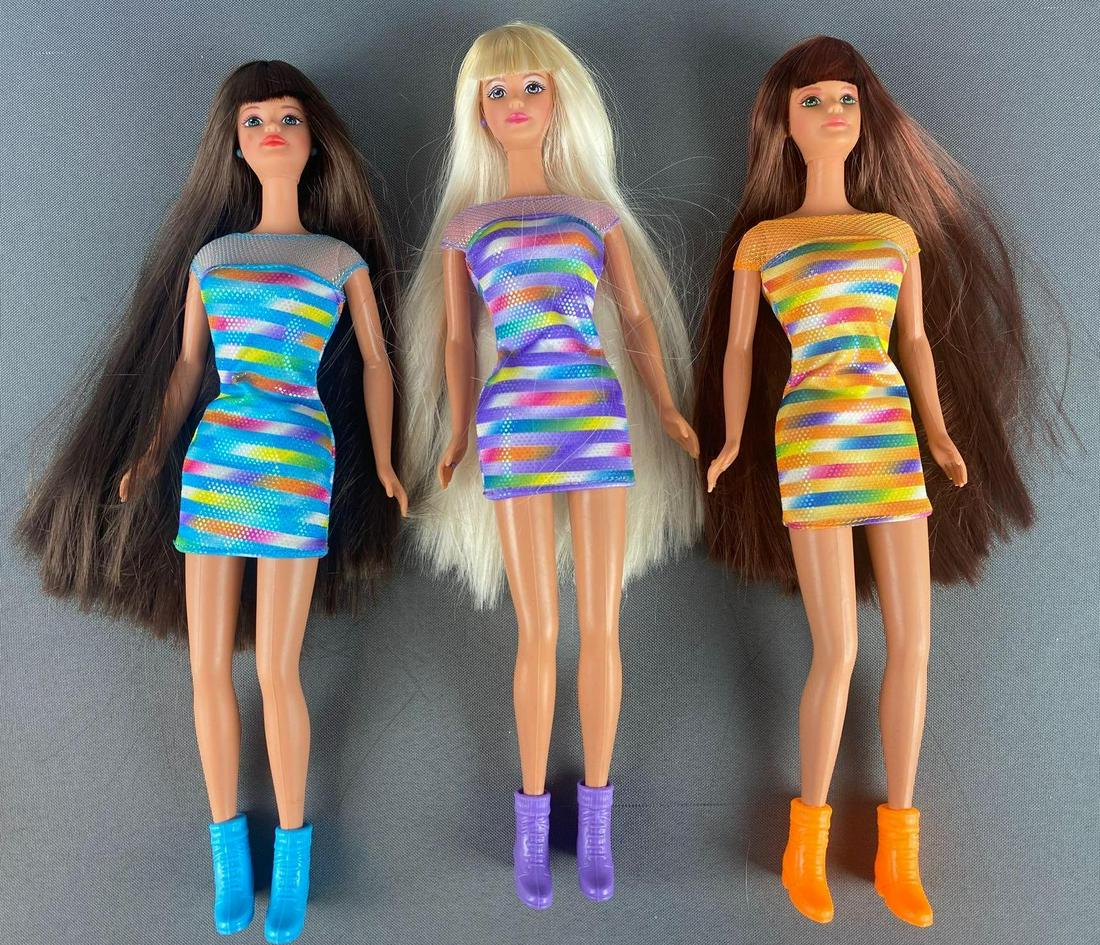 Group of 3 Bead Blast Barbie Fashion Dolls (1 of 4)