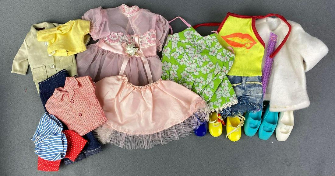 Group of Ideal Toy Doll Accessories (1 of 3)