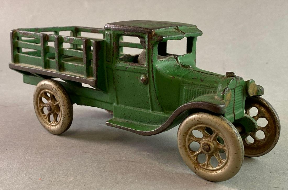Antique Arcade Cast Iron Stake Bed Truck (1 of 10)