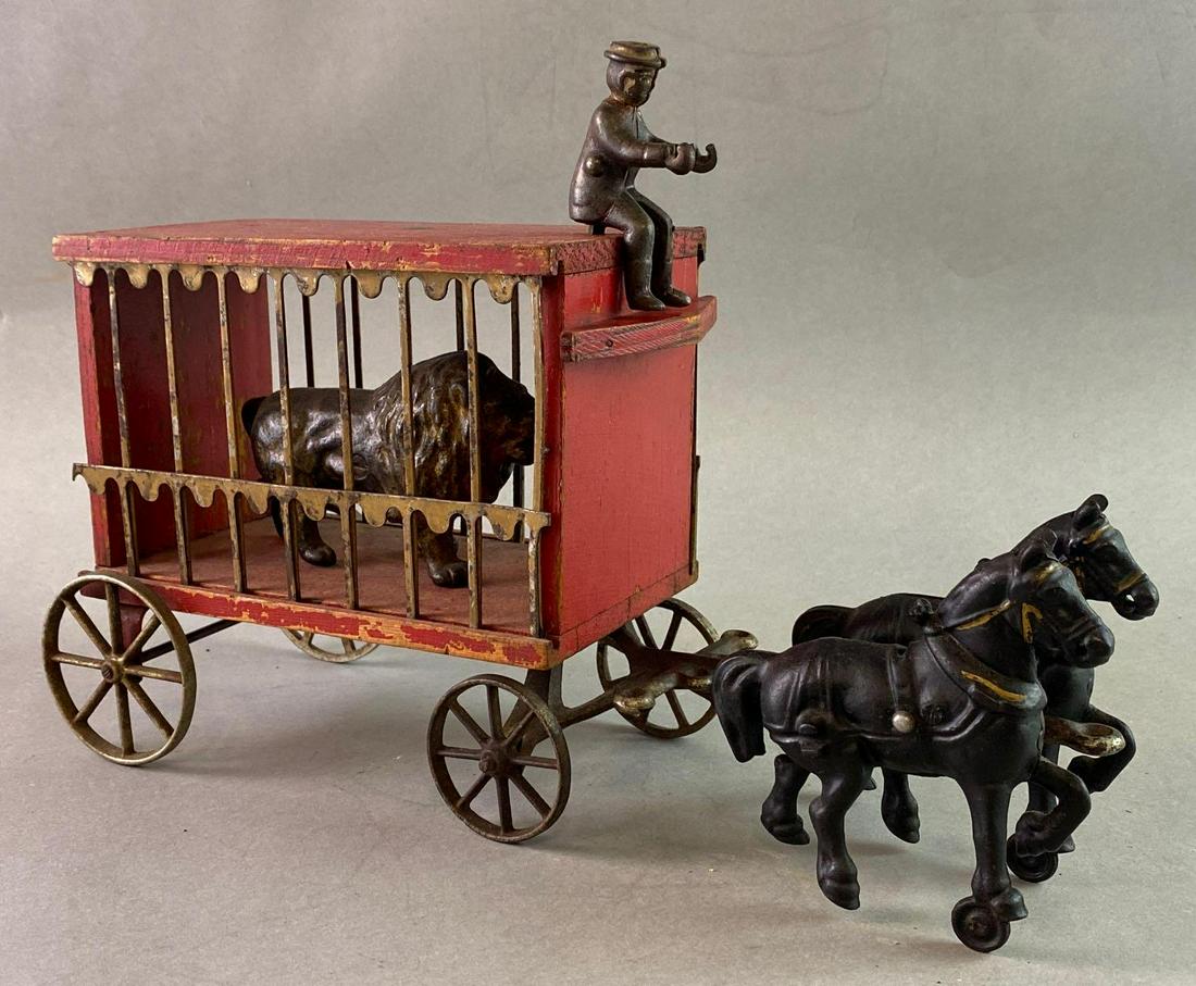 Antique Arcade Cast Iron and Wood Circus Wagon (1 of 9)
