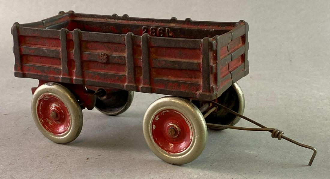 Antique Arcade Cast Iron Wagon (1 of 9)