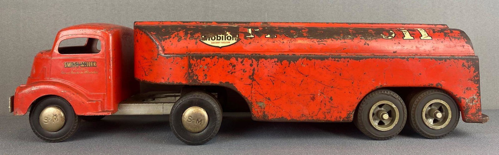 Smith Miller Smitty Toys pressed steel Mobiloil Tanker: 22x6x5.5 inches, most original paint and decals remain