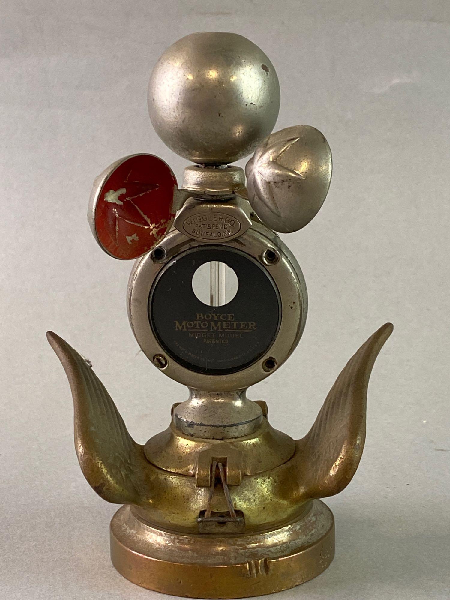 Hood Ornament-Boyce Motometer w Wiggler Spinner (1 of 6)