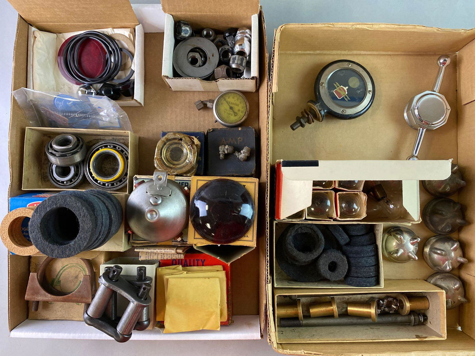 Group of Antique Automobile Parts Lenses Motometer (1 of 5)