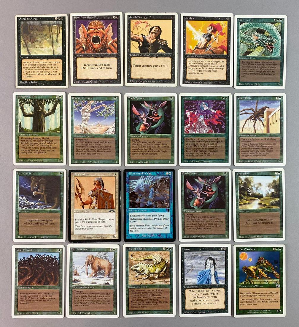 Large Group of 800 Plus Magic The Gathering Cards (1 of 3)