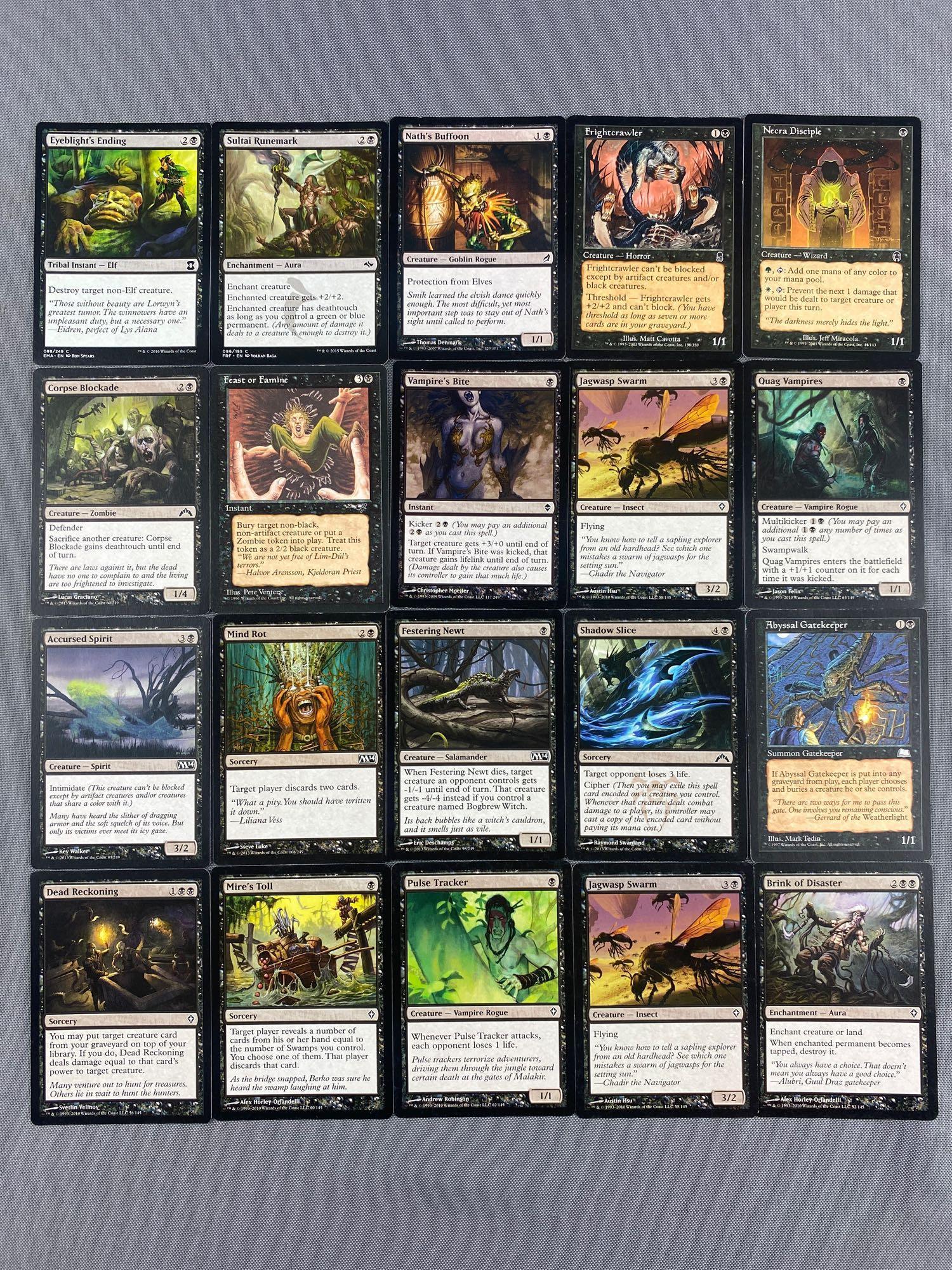 Appx 4000 Magic: The Gathering Cards (1 of 3)