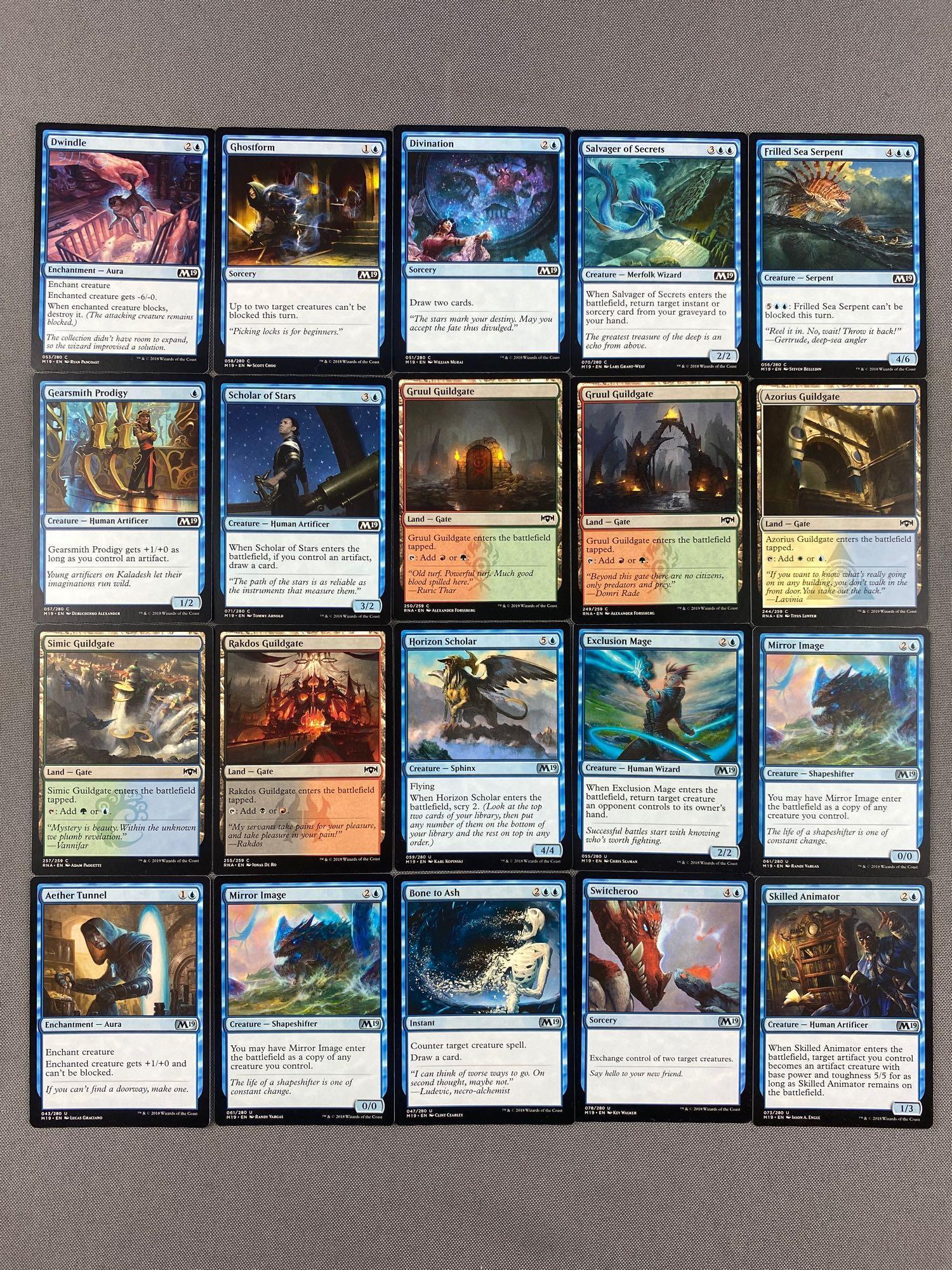 Appx 4000 Magic: The Gathering Cards (1 of 3)