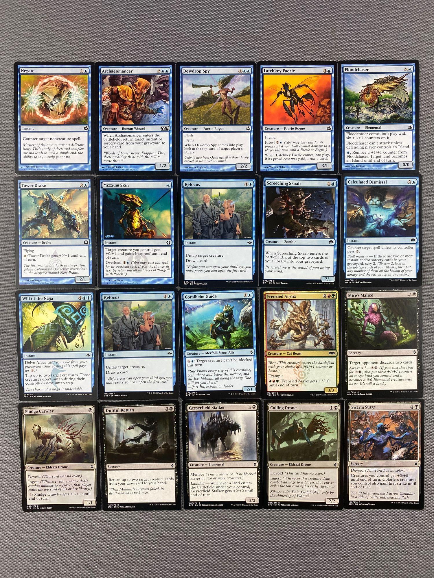 Appx 4000 Magic: The Gathering Cards (1 of 3)