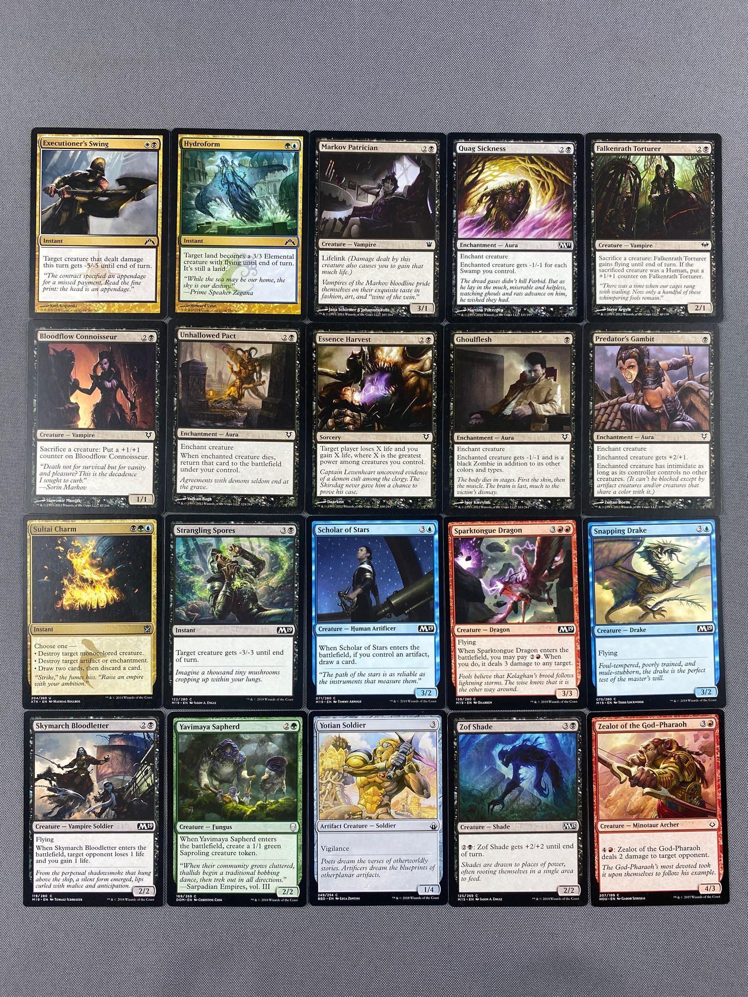 Appx 6000 Magic: The Gathering Cards (1 of 3)