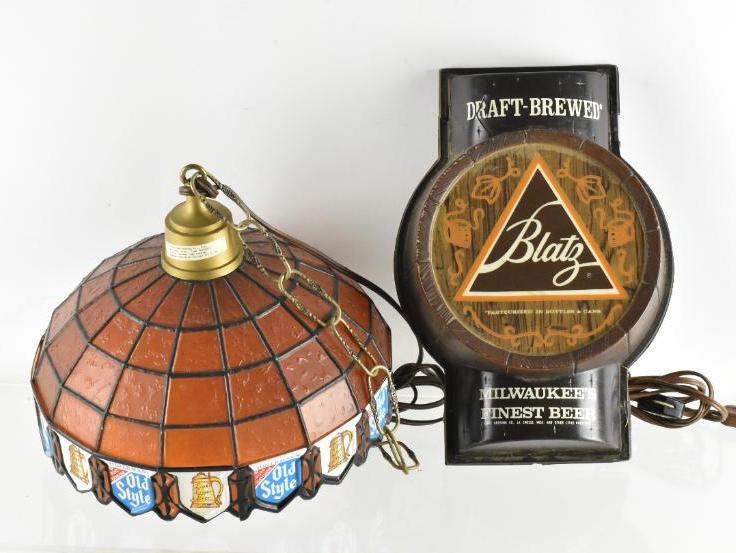 Group of 2 Light Up Advertising Beer Signs (1 of 2)