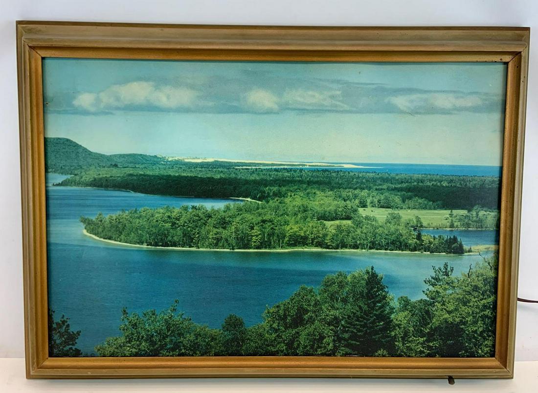 Vintage Hamms Beer Light Up Advertising lake Scene Beer (1 of 3)