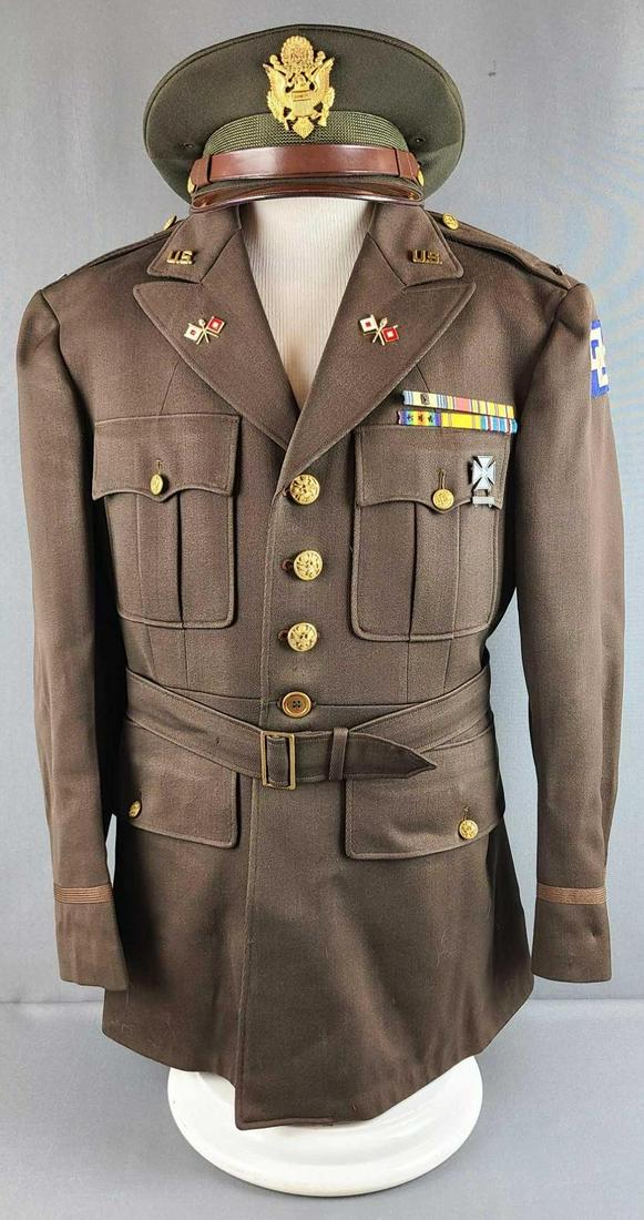 WW2 US 2nd Service Command Signal Corps Lieutenants: Includes visor dress cap, garrison cap, 4 pocket tunic patches, rank pins, and more.