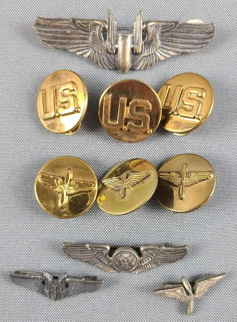 Group of WW2 US Wings and Collar Insignia: Includes 2 Gunners wings, Air Crew Wings,ï¿½USAAF collar insignia, and more.