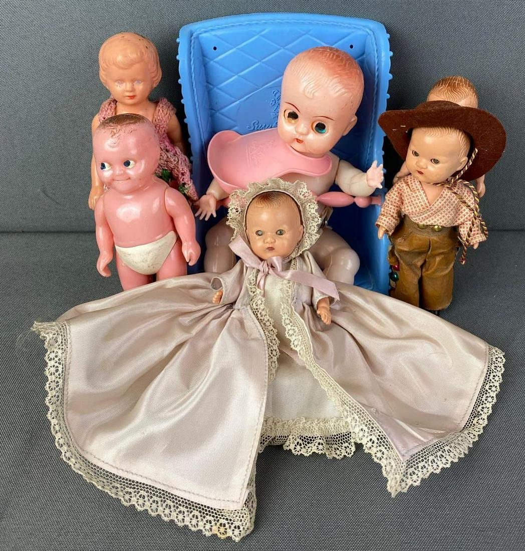 Group of Assorted Dolls (1 of 7)