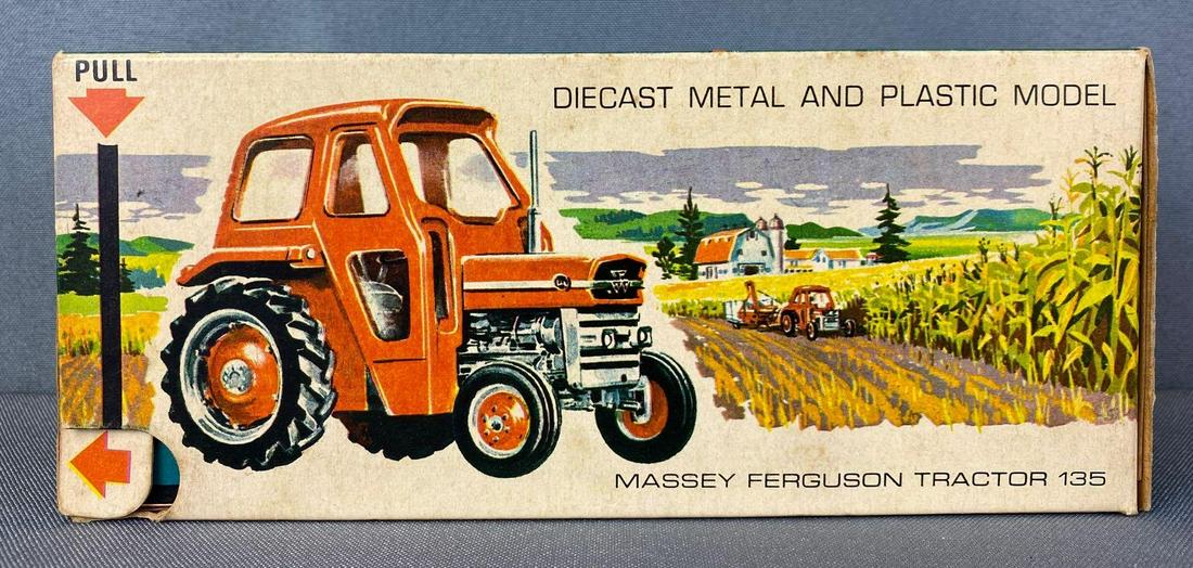 Britains Models No. 135 Massey-Ferguson Tractor (1 of 6)