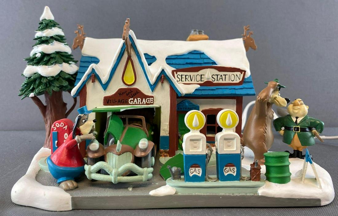 Danbury Mint Disney Winter Wonderland lighted sculpture (1 of 9)