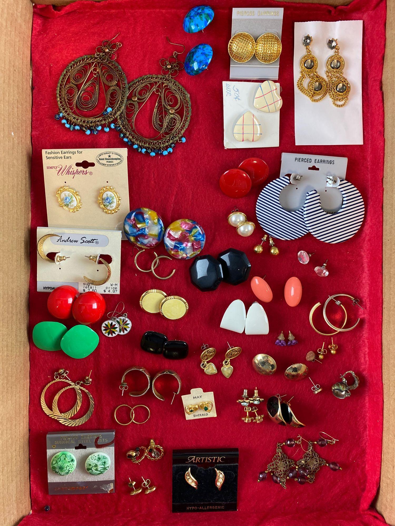 Group of Assorted Costume Jewelry Earrings (1 of 3)