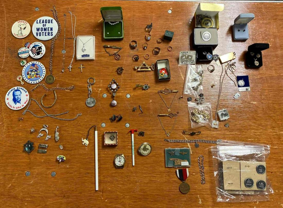 Large Group of Assorted Costume Jewelry Pieces and More (1 of 7)