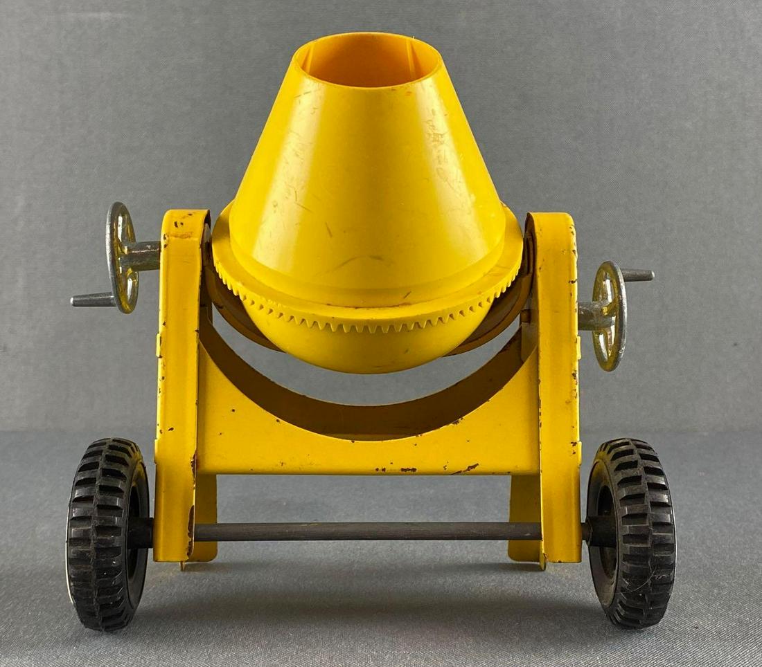 NY-Lint Toys Cement Mixer (1 of 8)