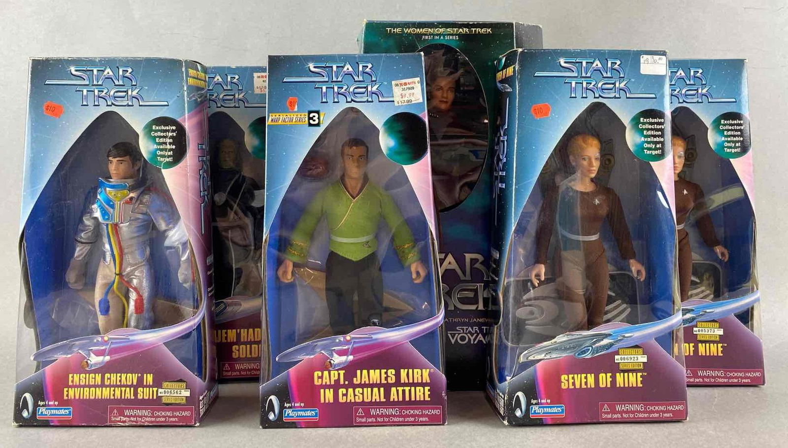 Group of 6 assorted Playmates Star Trek Action Figures (1 of 6)