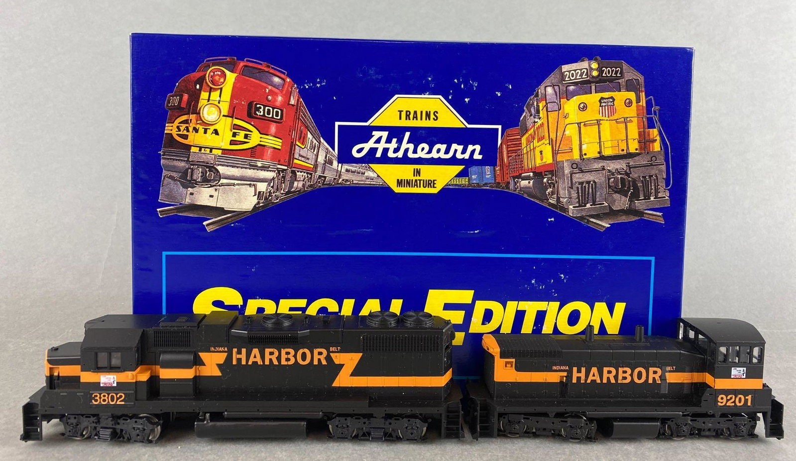 Athearn SE HO Gauge IHB Diesel Locomotive Set: Indiana Harbor Belt GP38-2 and SW1500 locomotives in original packaging, untested