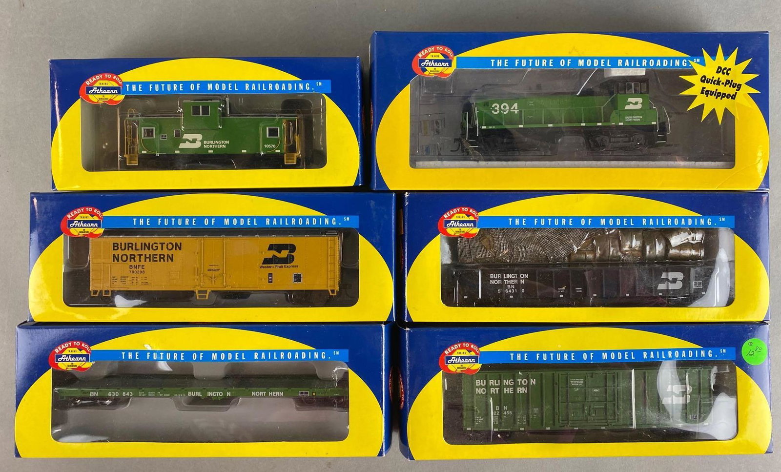 Group of 6 Athearn HO Gauge Model Train Cars (1 of 4)