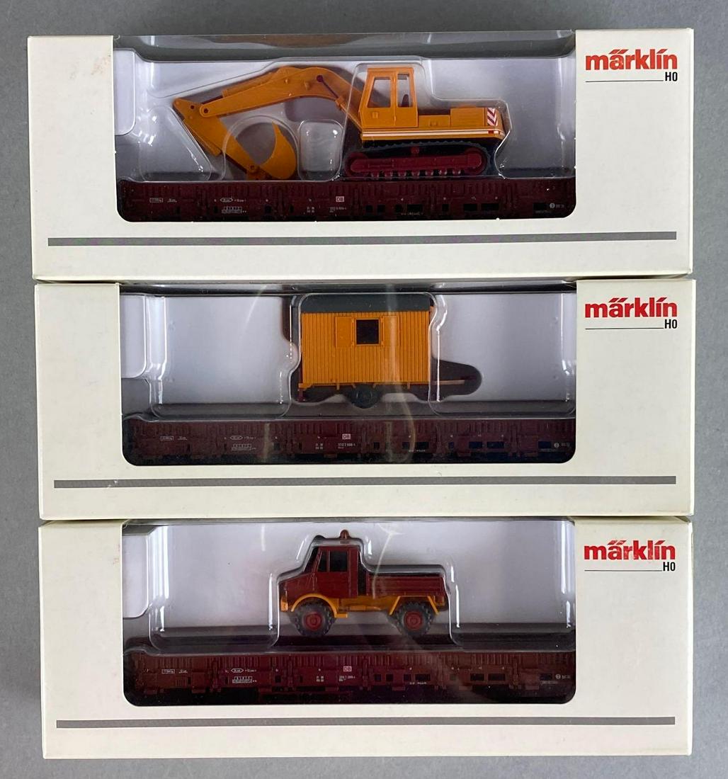 Group of 3 Marklin HO Gauge Model Train Cars (1 of 4)