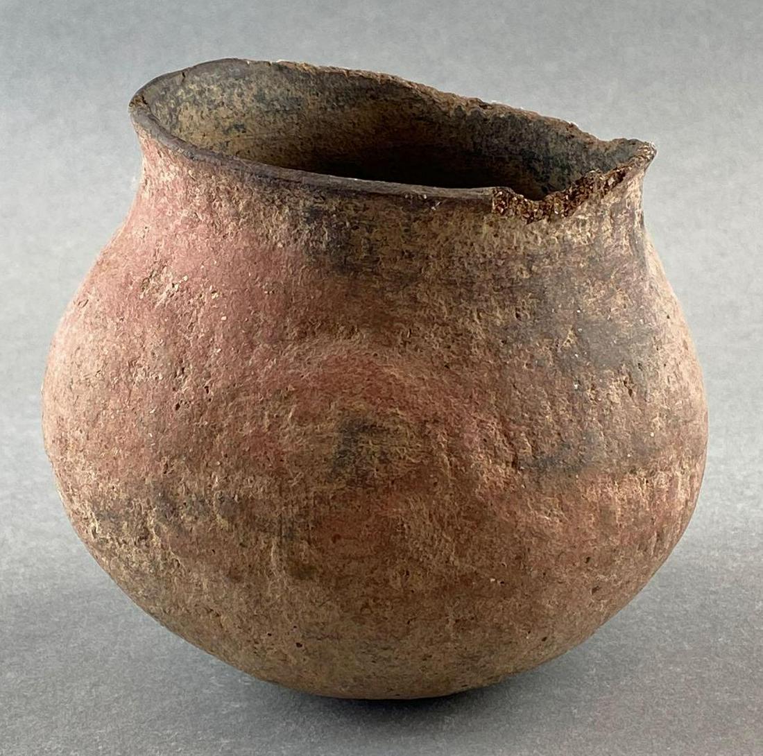 Mississippian Pottery Pot (1 of 5)