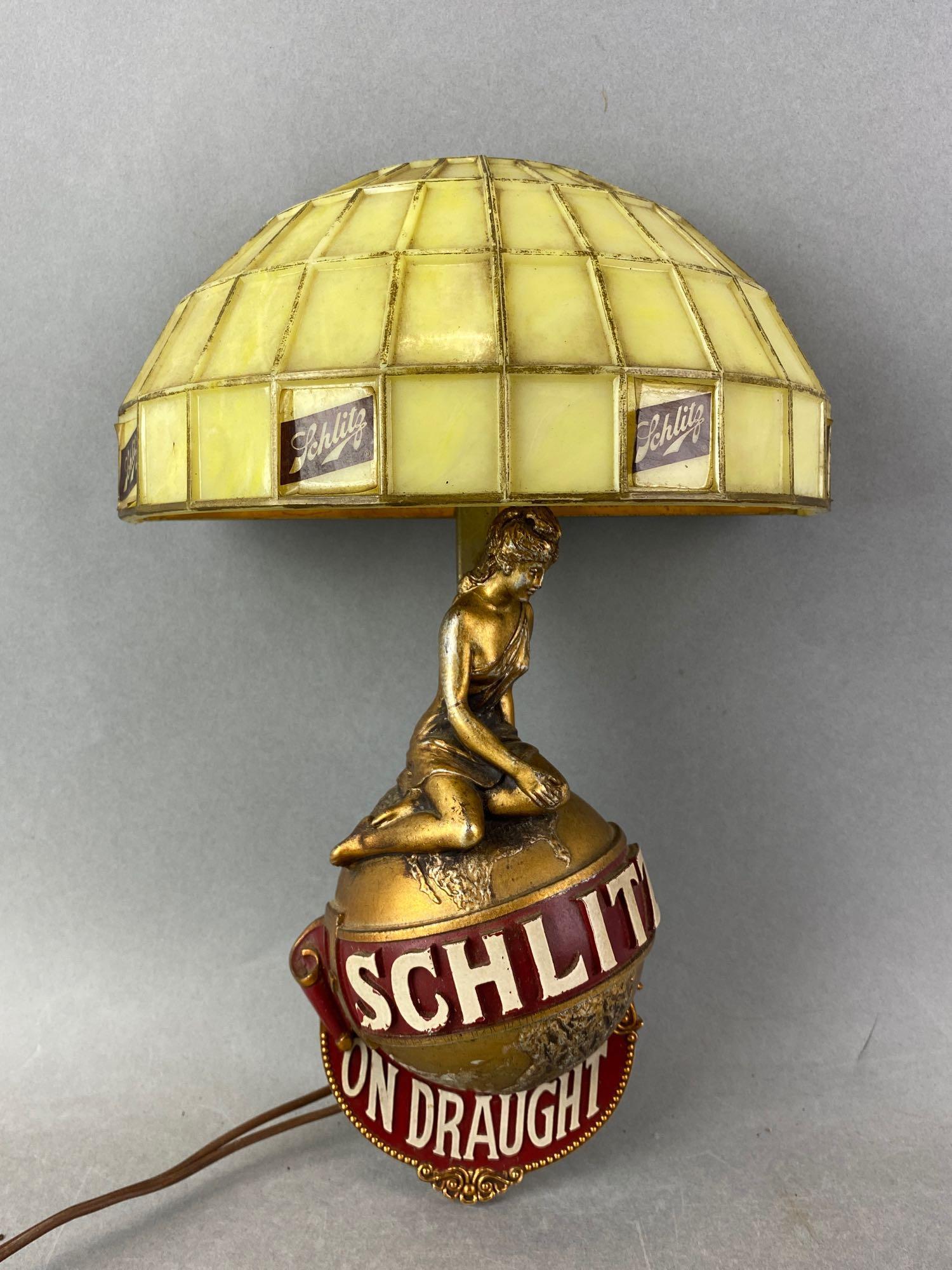 Vintage Schlitz Beer Advertising Light: in working condition, 11.75 inches tall