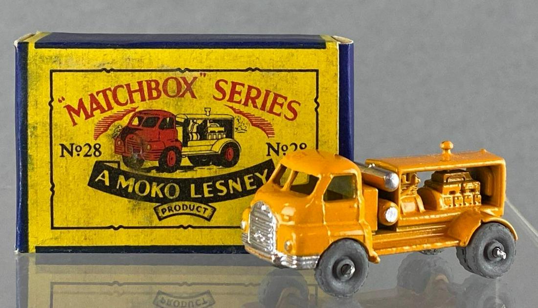 Matchbox No. 28 Bedford Compressor Truck (1 of 9)