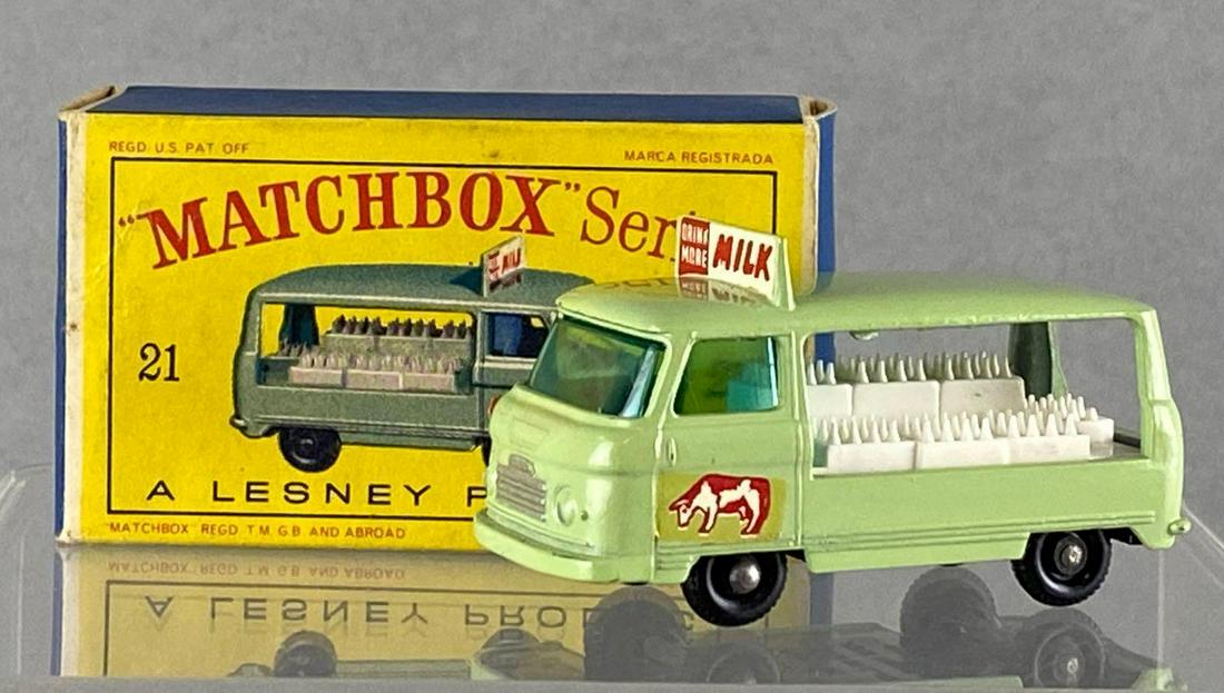 Matchbox No. 21 Milk Delivery Truck die-cast vehicle (1 of 9)