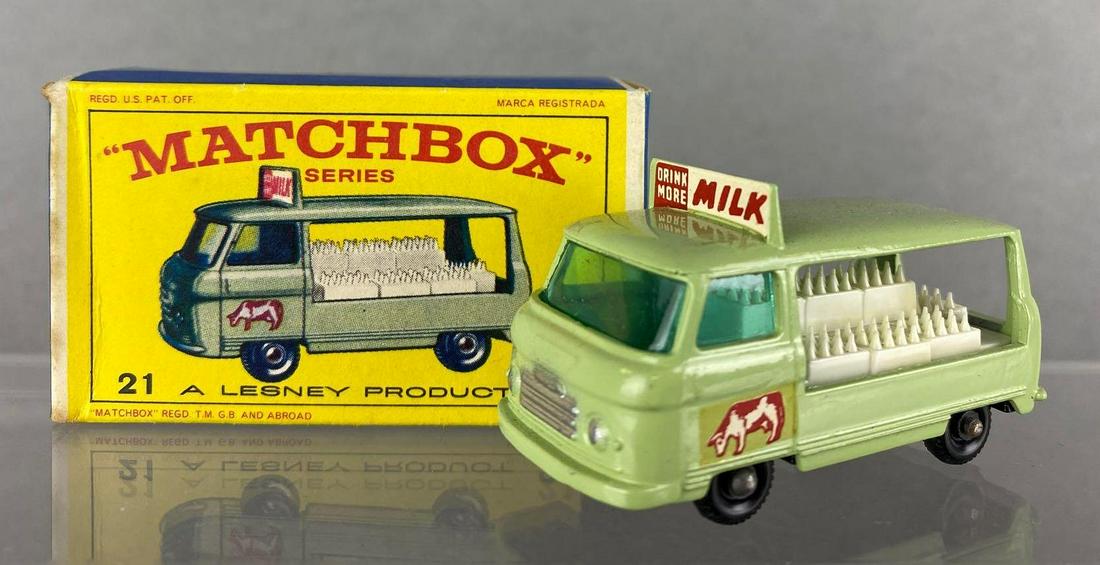 Matchbox No. 21 Milk Delivery Truck die-cast vehicle (1 of 9)