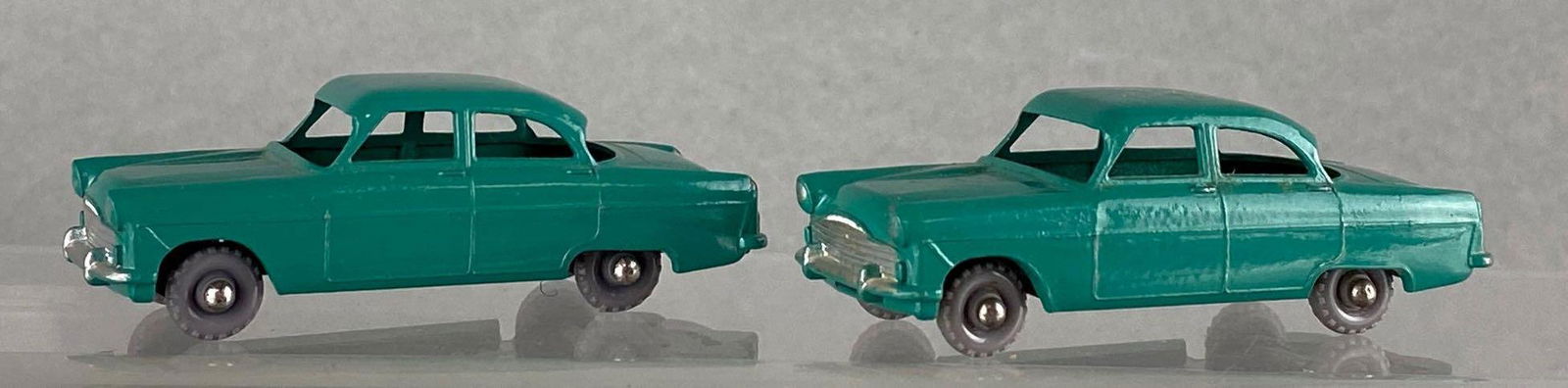 Group of 2 Matchbox No. 33 Ford Zodiac die-cast vehicles (1 of 7)