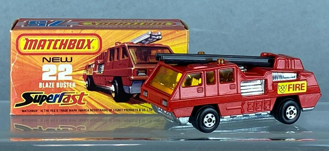 Matchbox Superfast No. 22 Blaze Buster die-cast vehicle (1 of 9)