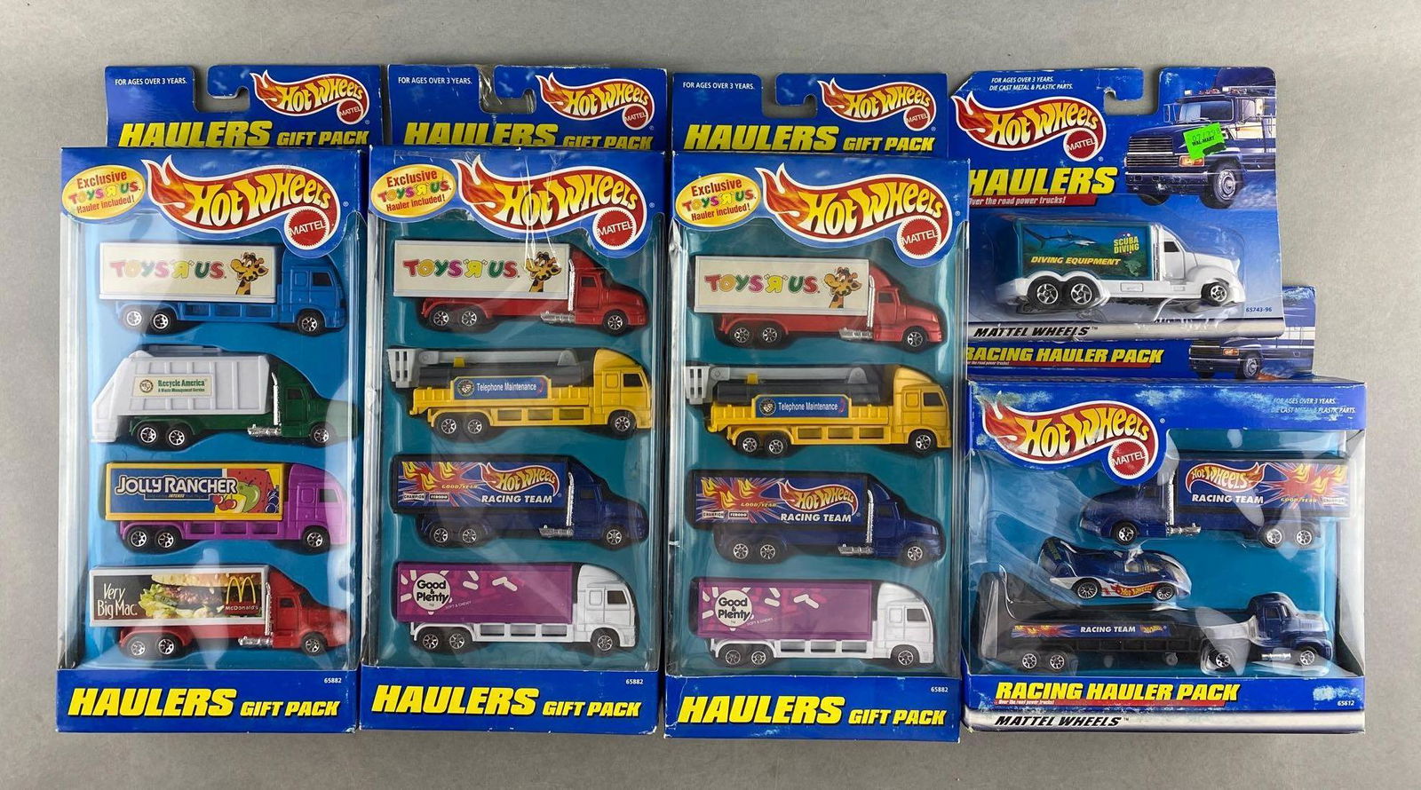Group of 5 Hot Wheels die-cast vehicles, sets (1 of 4)